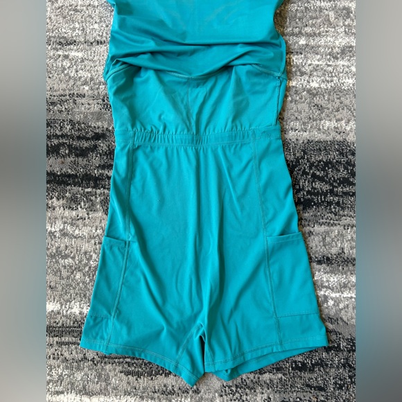 Viral Shapewear Dress with Shorts/Pockets - Picture 4 of 5
